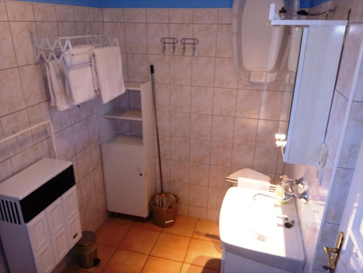 Szivarvany Apartman Гюла Екстериор снимка