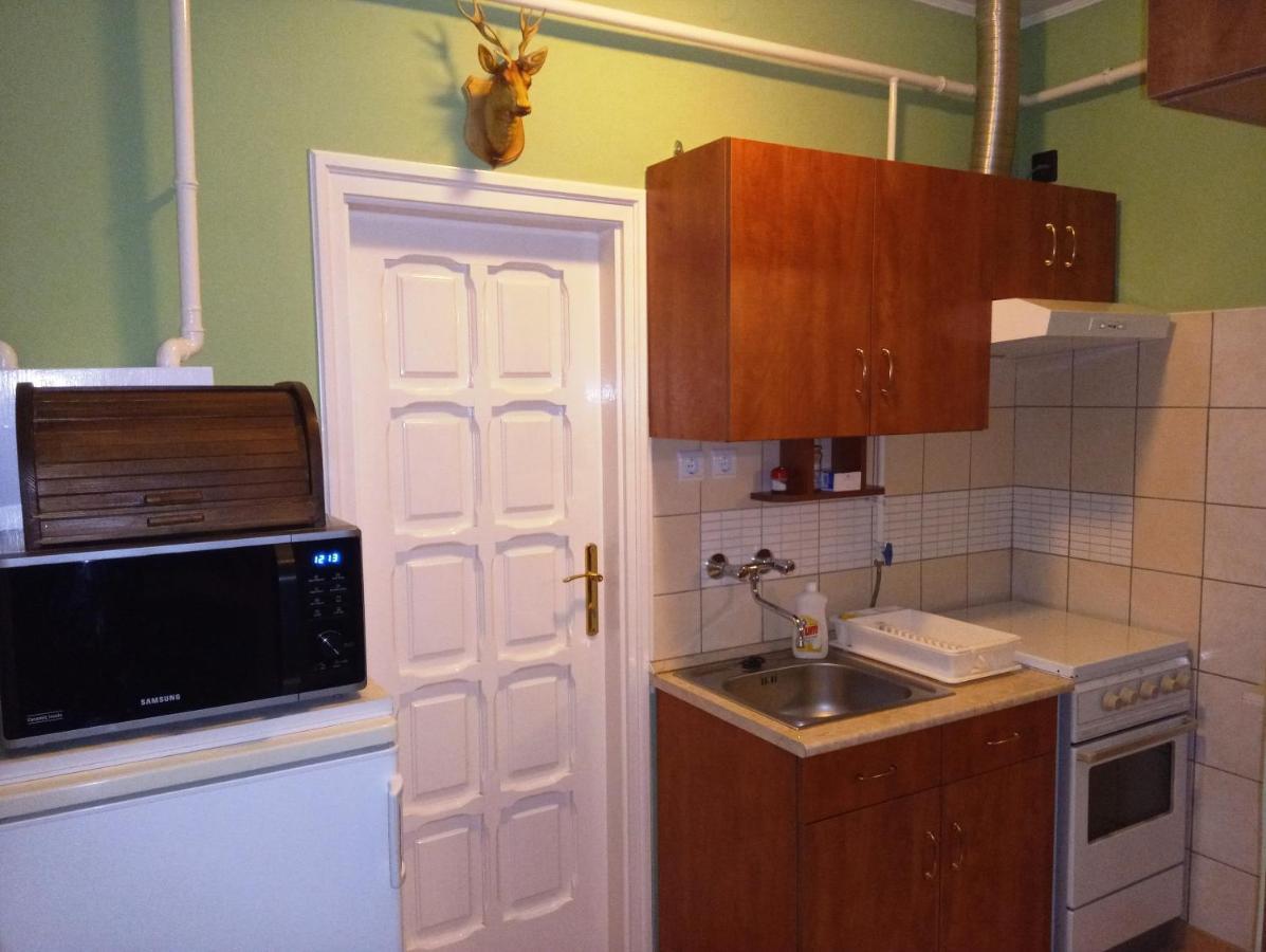 Szivarvany Apartman Гюла Екстериор снимка