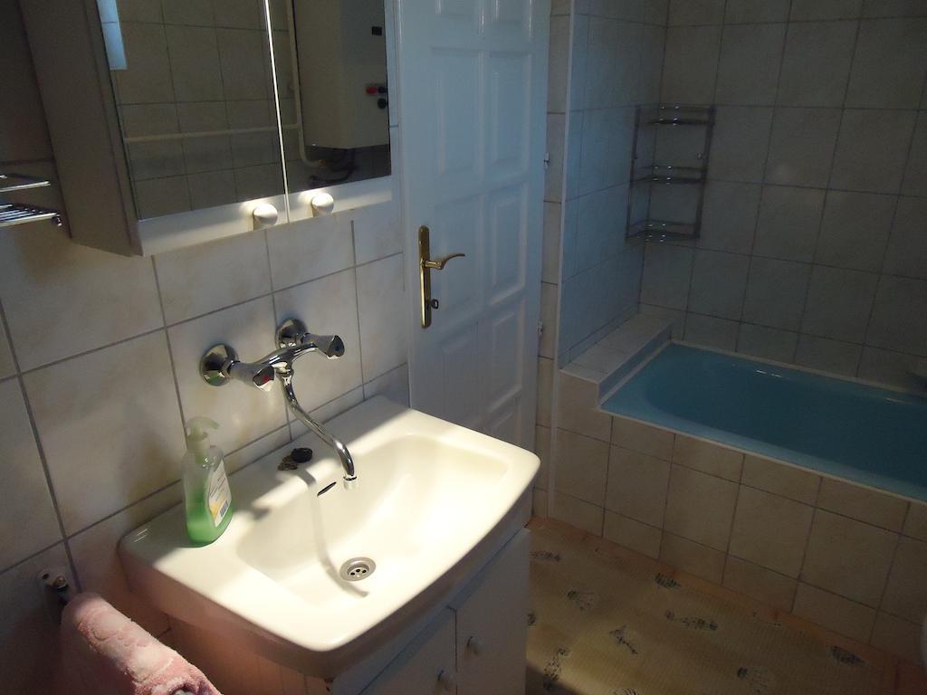 Szivarvany Apartman Гюла Стая снимка